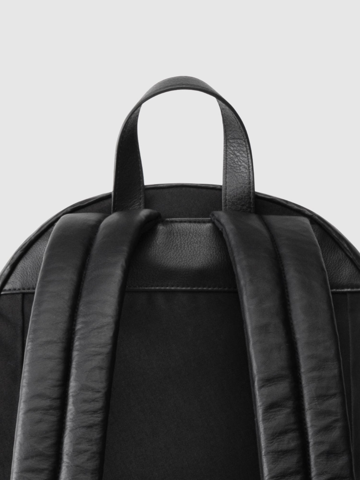 LEATHER BACKPACK M 017