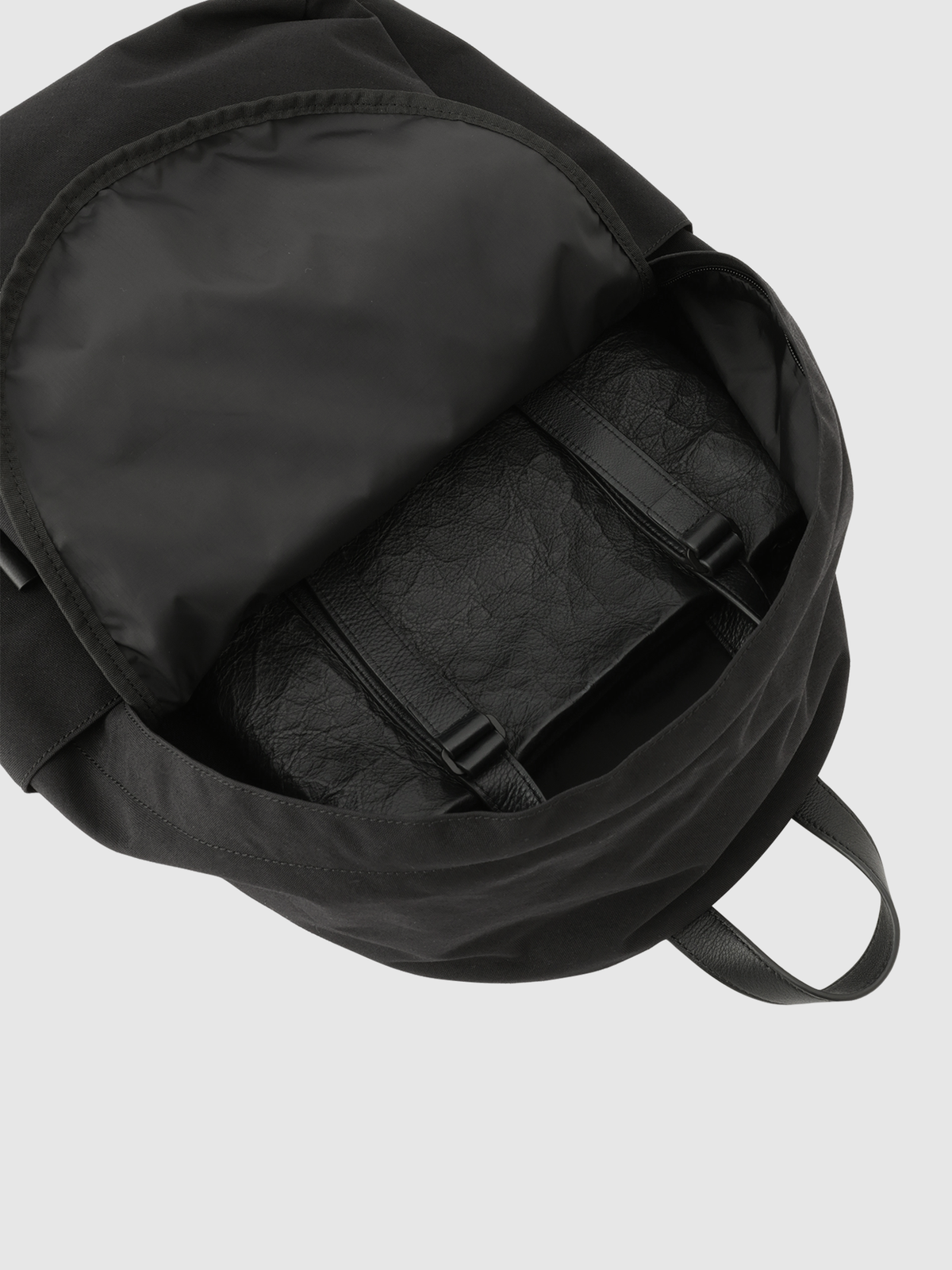 【新発売・数量限定型】LEATHER LAPTOP TOTE M 022