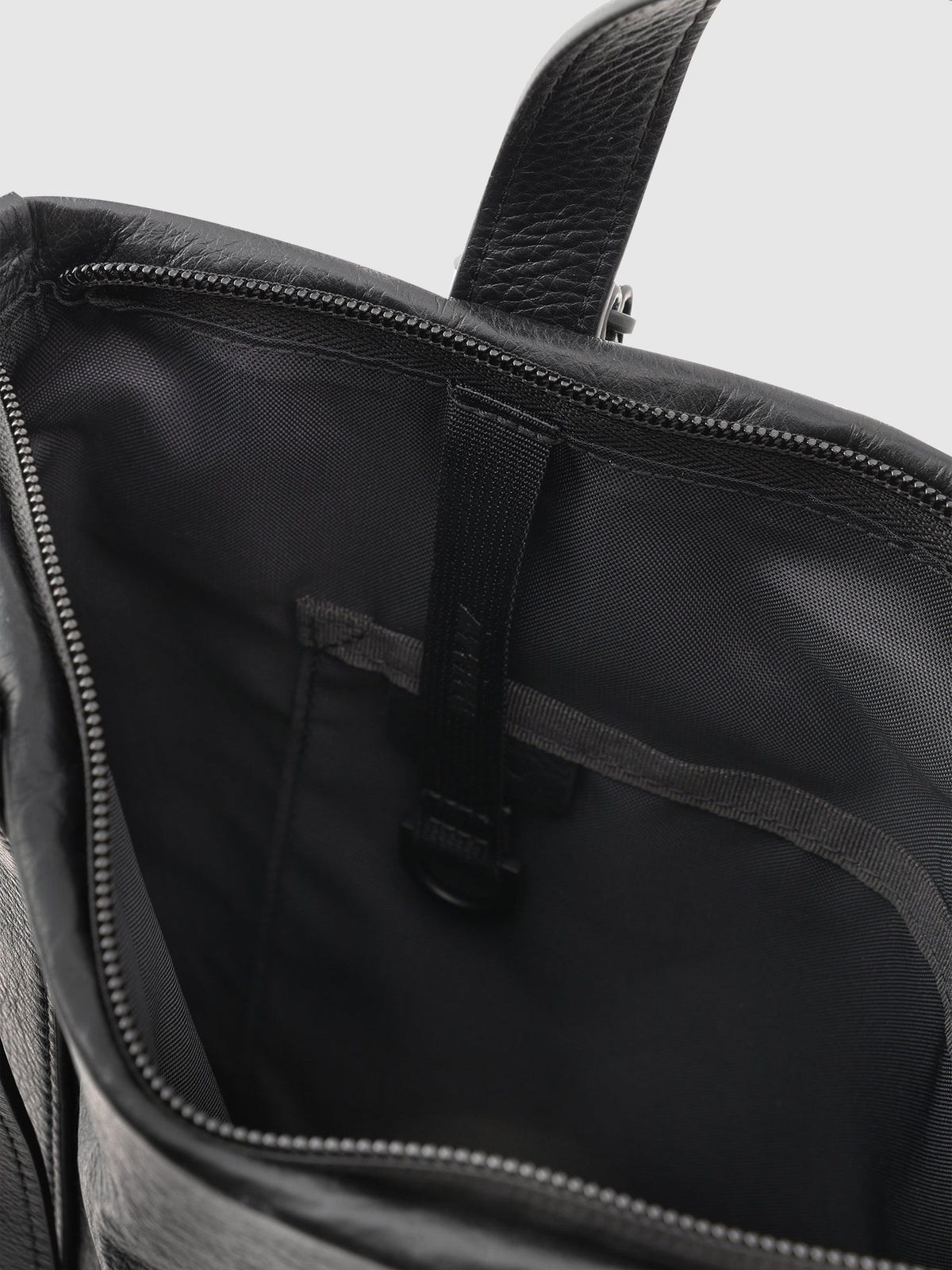 【新発売・数量限定型】LEATHER LAPTOP TOTE M 022