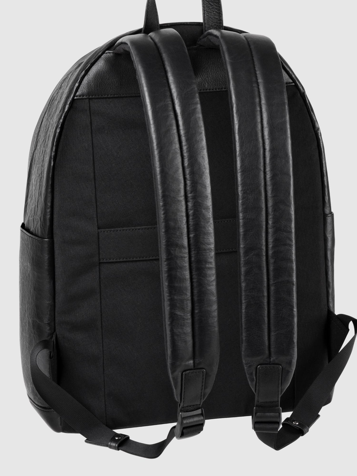 LEATHER BACKPACK M 017