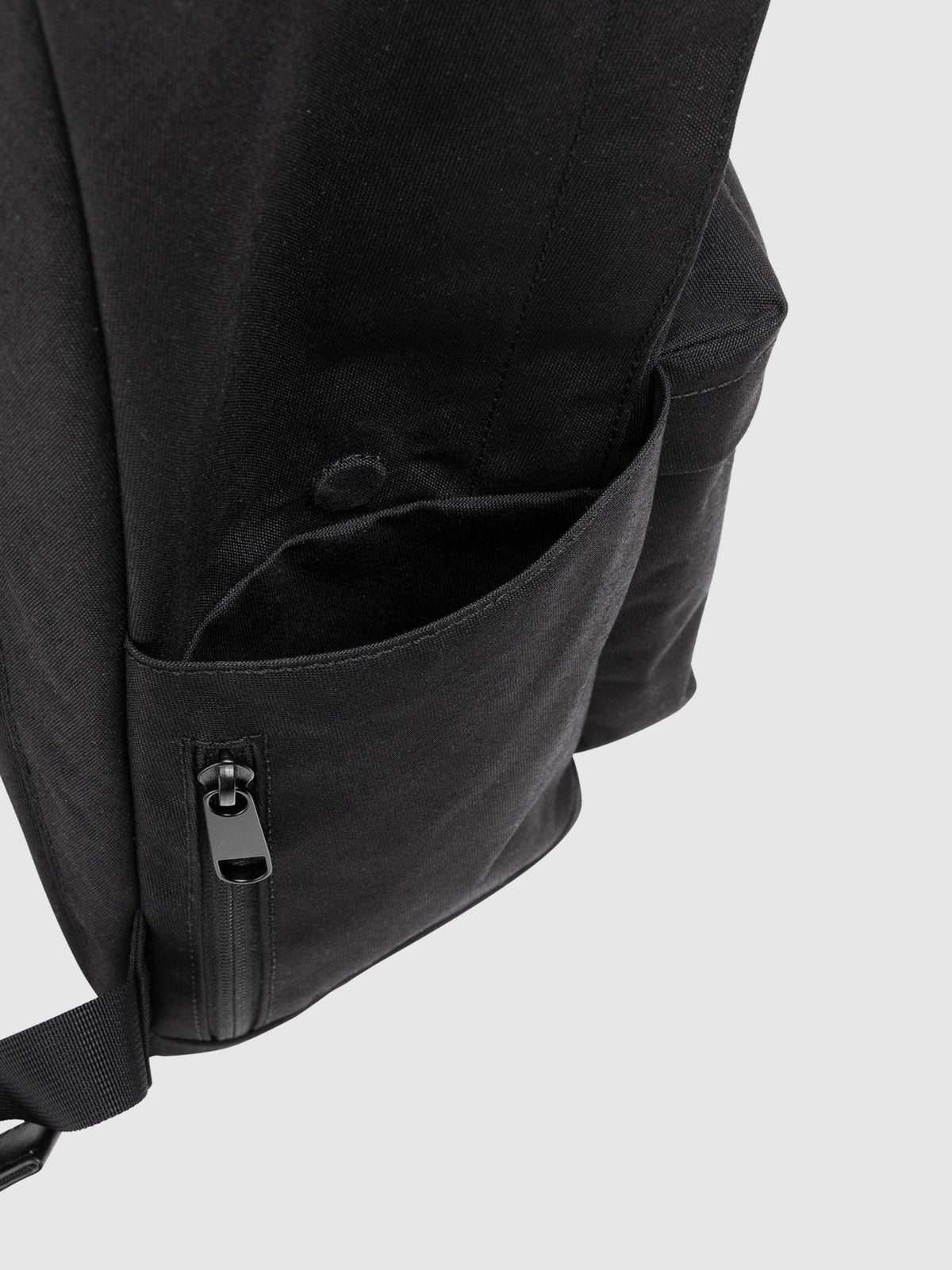 【数量限定型】NYLON BACKPACK S 003
